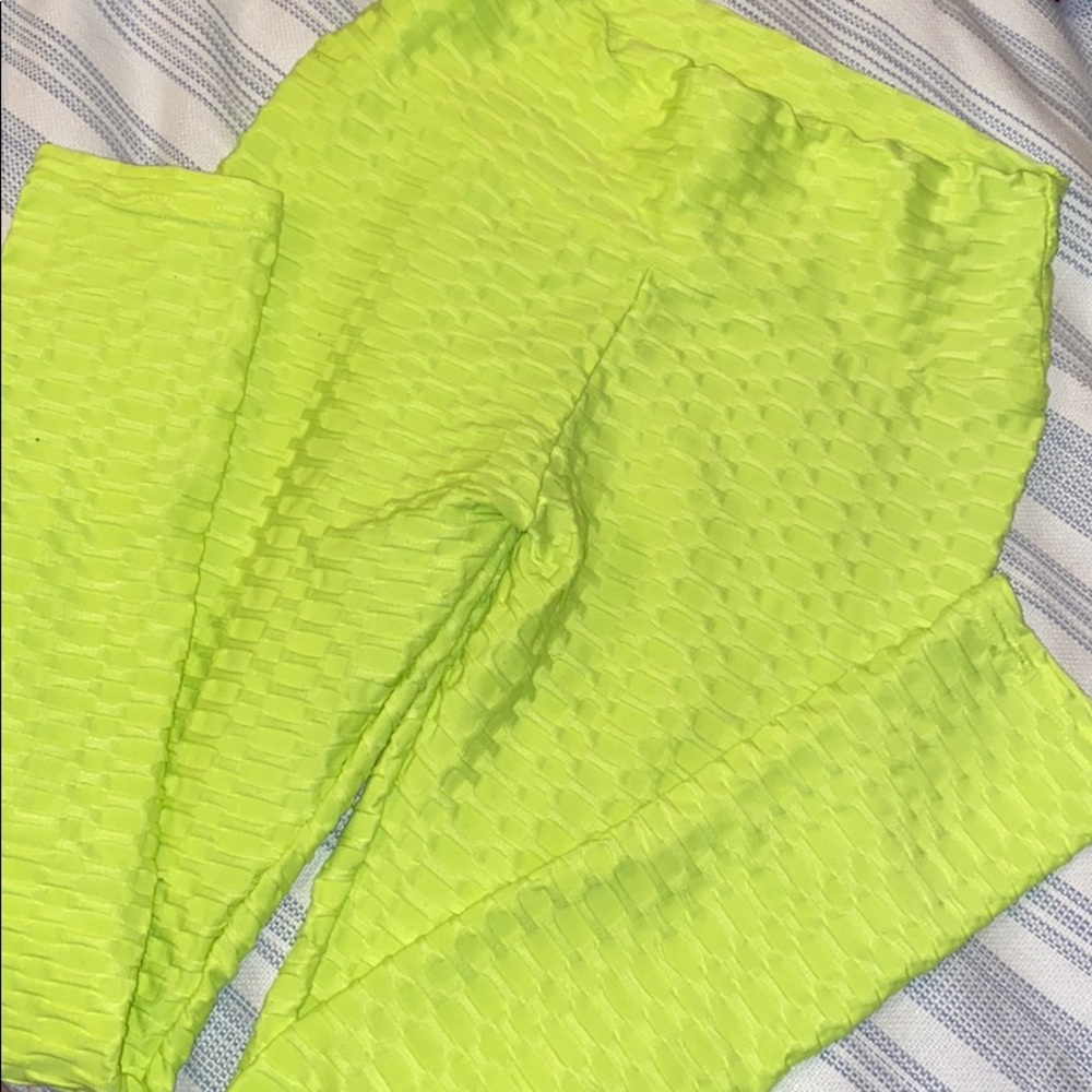 🌿2/$15 Neon Yellow Leggings